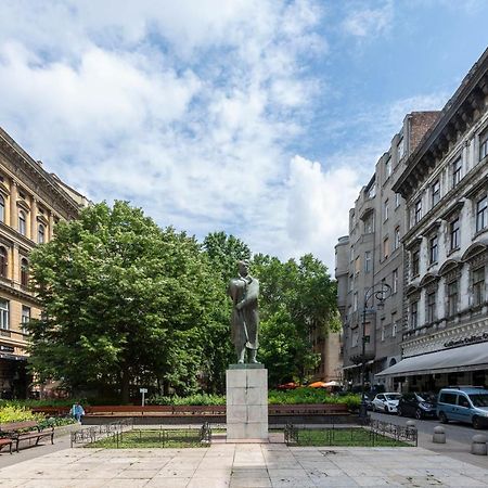 Luxurious Central Apartment In Liszt Ferenc Square Budapest Extérieur photo