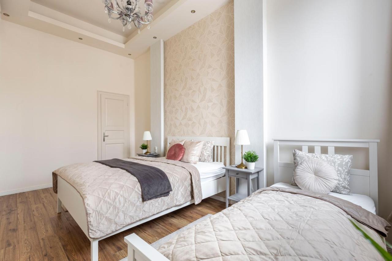 Luxurious Central Apartment In Liszt Ferenc Square Budapest Extérieur photo