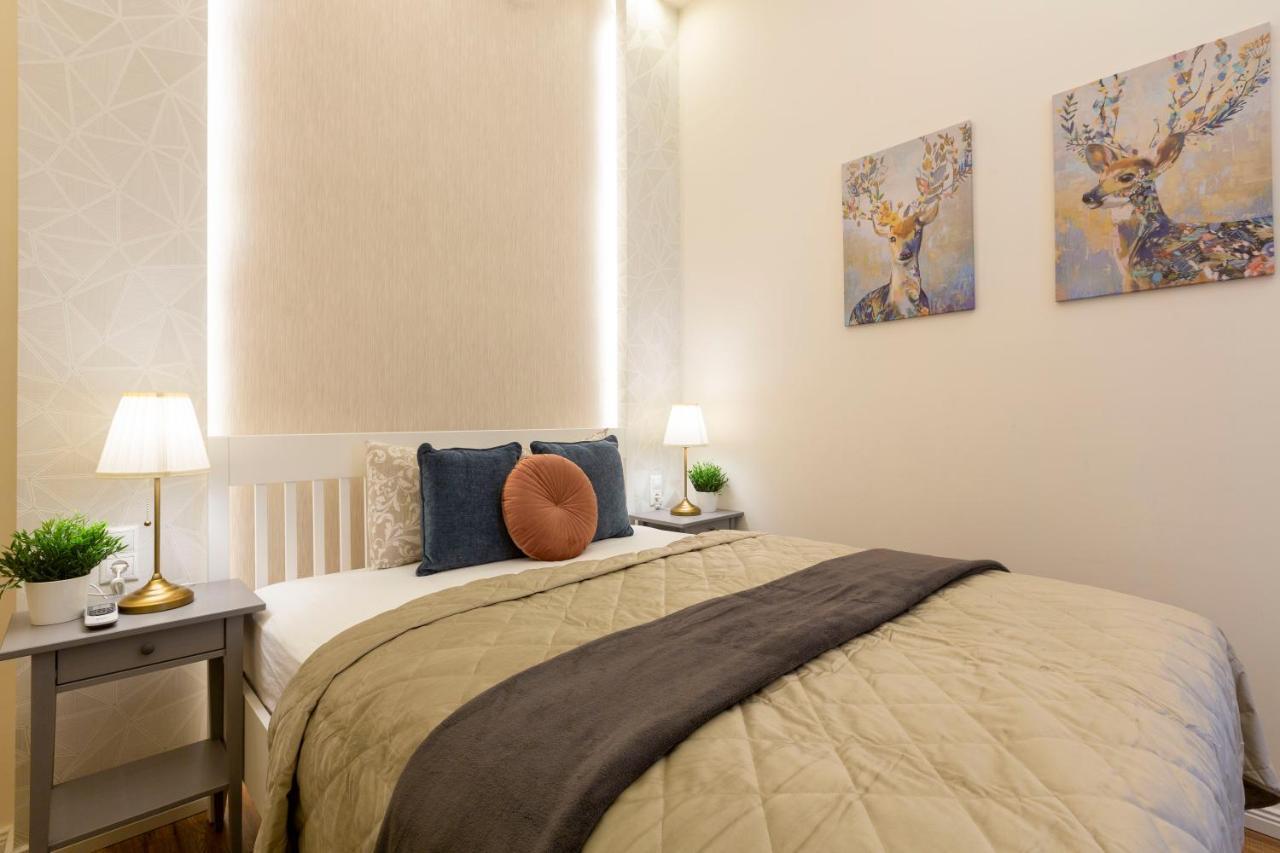 Luxurious Central Apartment In Liszt Ferenc Square Budapest Extérieur photo