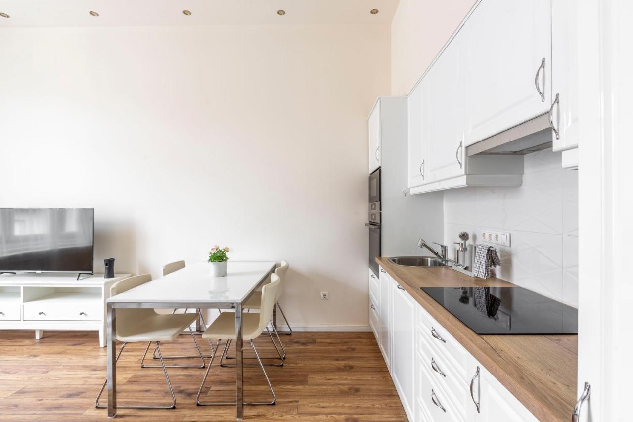 Luxurious Central Apartment In Liszt Ferenc Square Budapest Extérieur photo